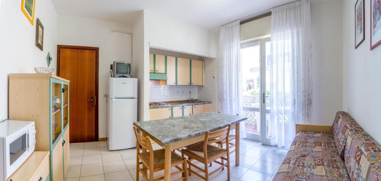 Clara Villa Bibione Exterior photo